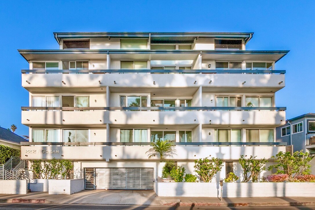 Contemporary mid-rise community at 2221 Ocean Avenue — prime beachside location - 2221 Ocean Ave