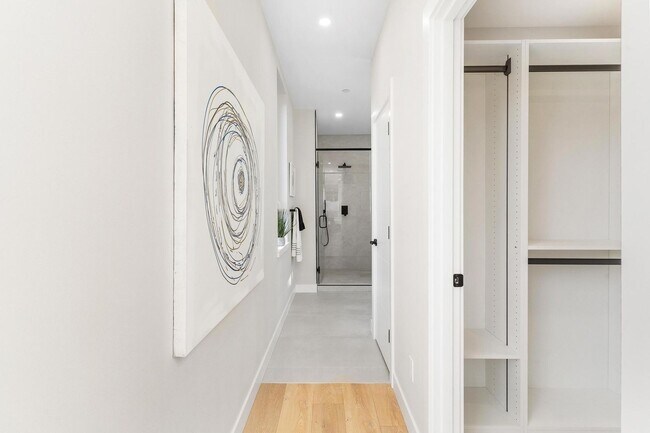 Building Photo - Gorgeous Brand New Construction w/ Rooftop Deck! 3 Bed 2.5 Bath Seattle Home