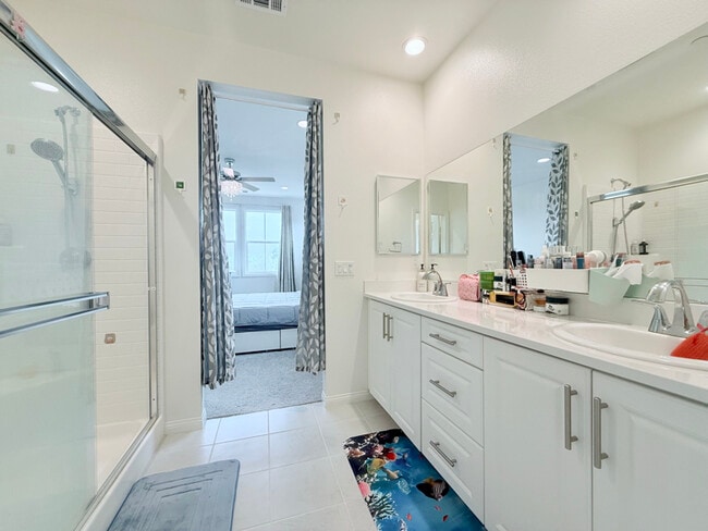 Building Photo - 4316 Cadence Wy