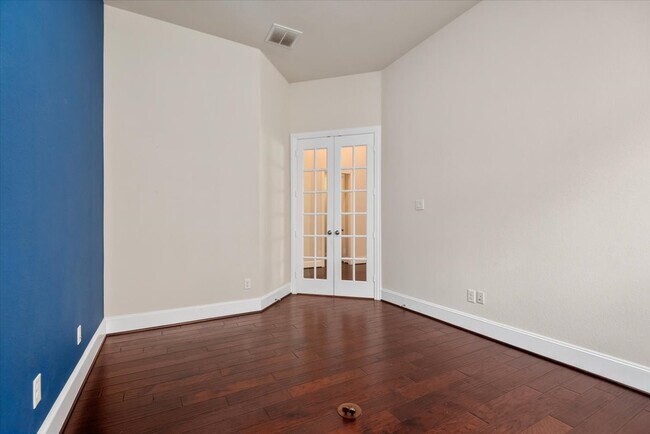 Building Photo - 11231 Dunstan Hill Dr
