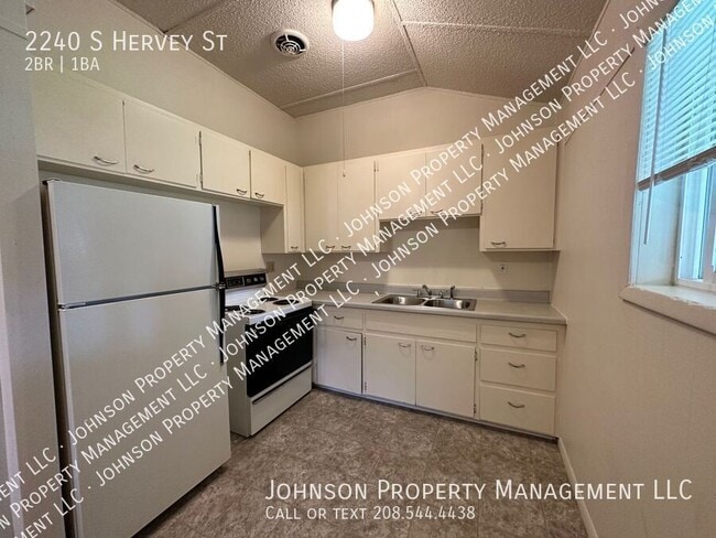 Building Photo - 2240 S Hervey St