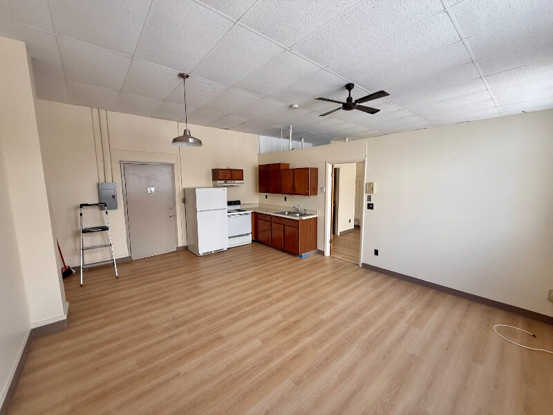 Building Photo - 181 Main St