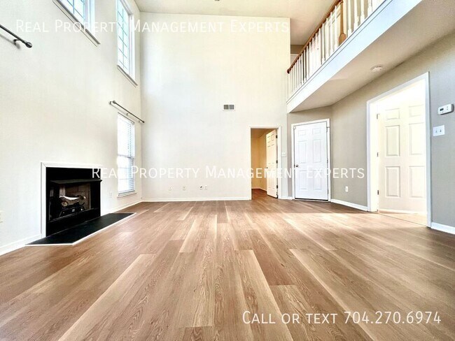 Building Photo - 9902 Redbud Tree Ct