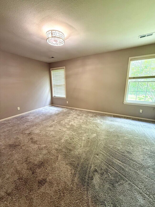 Building Photo - Single Family Home off Chapel Hill