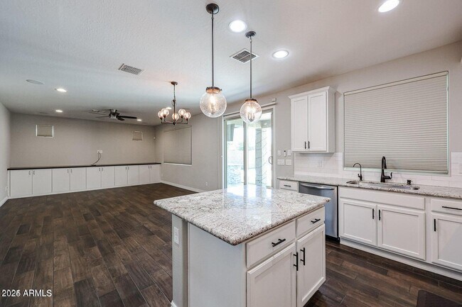 Building Photo - 9553 W Donald Dr