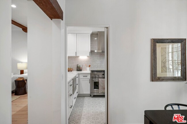 Building Photo - 9677 Charleville Blvd