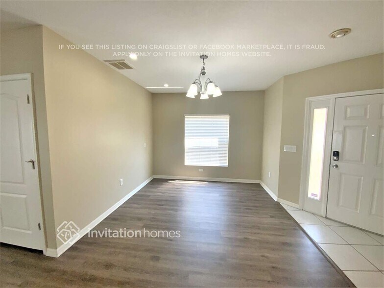 Building Photo - 710 Cristelle Jean Dr