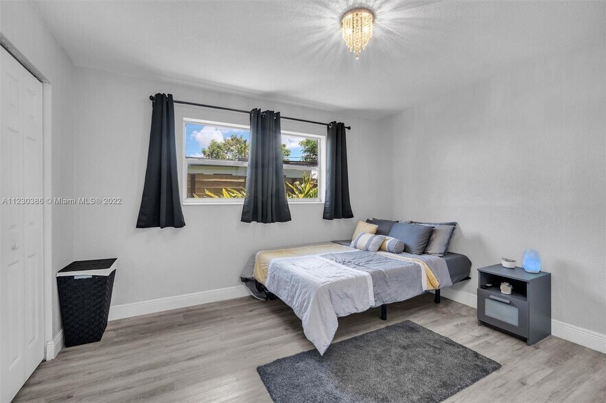 Bed room - 3521 NW 35th Ave