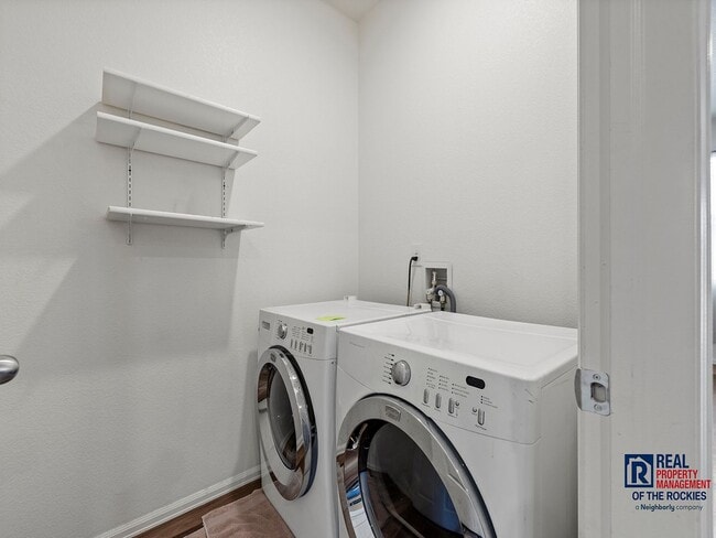 Building Photo - Beautiful Newer Home in Windsor – 3 Bed, 2...