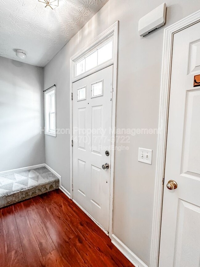 Building Photo - 19 Pearl Chambers Dr