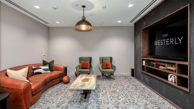 Building Photo - 350 Maple Dr SW