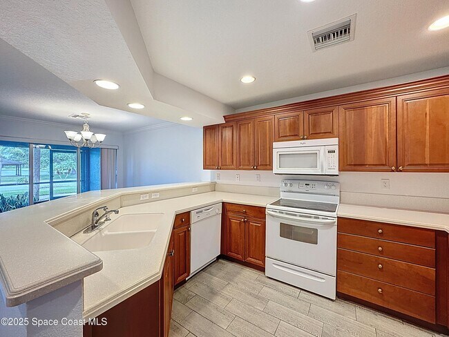 Building Photo - 2464 Hemingway Ln
