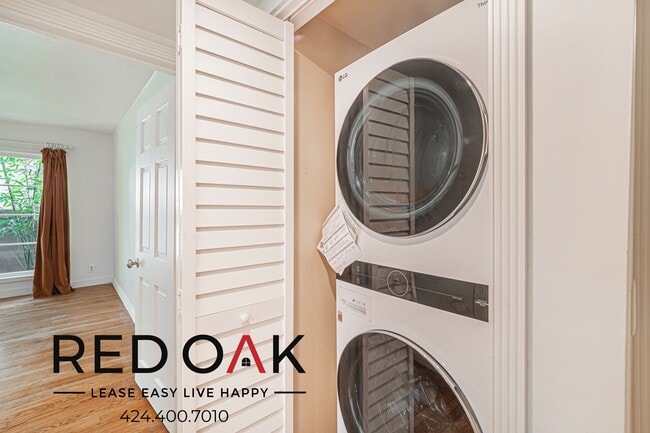 Building Photo - 2421 California Ave