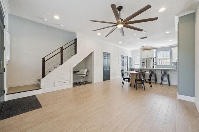 Building Photo - 6939 Pasturelands Pl