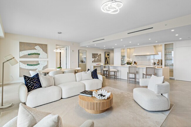 Primary Photo - 220 SE Mizner Blvd