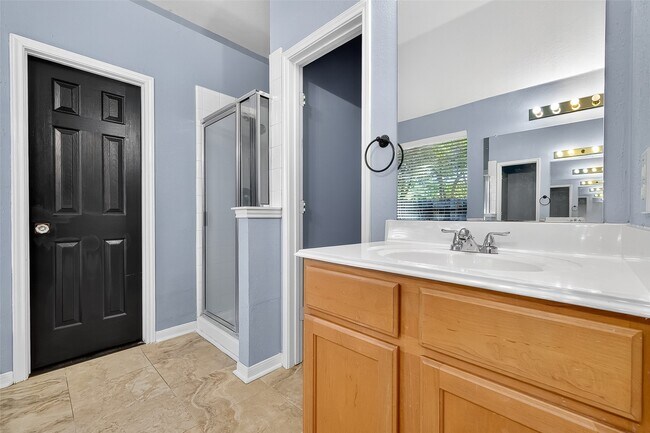 Building Photo - 16431 Red Crest Dr