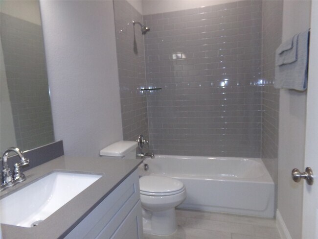 Building Photo - 1748 Redding St