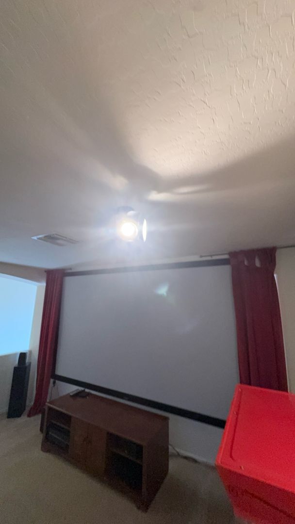 Building Photo - Horse Property in QC