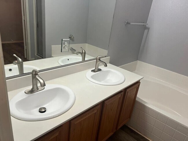 Dual vanity sink (Master Bath) - 111 Cobblestone Dr