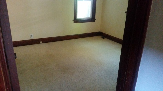 Building Photo - 803 N Winnebago St