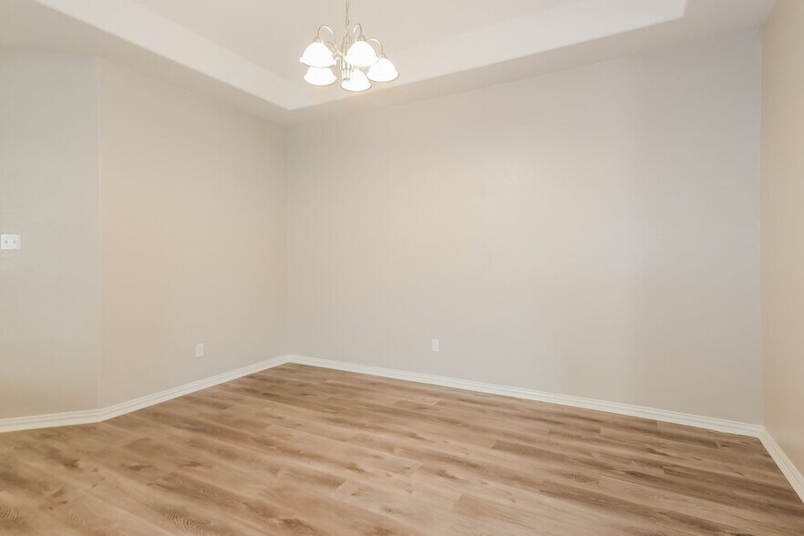 Building Photo - 232 Strawberry Blonde Dr