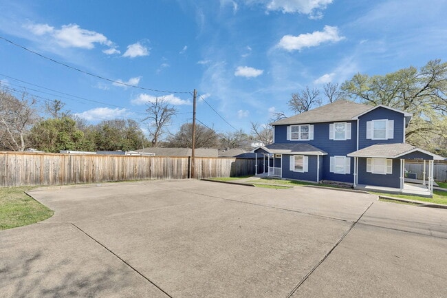 Building Photo - 3201 Jack Cook Dr