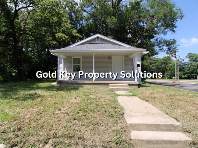 Building Photo - All Electric 2 BR 1 BA House with Main-Lev...
