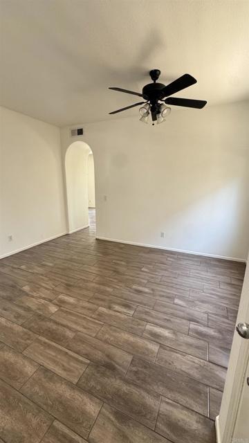 Building Photo - 973 Yosemite Dr