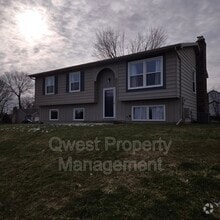 Building Photo - 3102 Winesap Dr NE