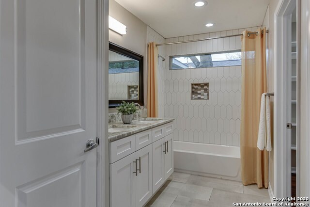 Building Photo - 212 Lowell St