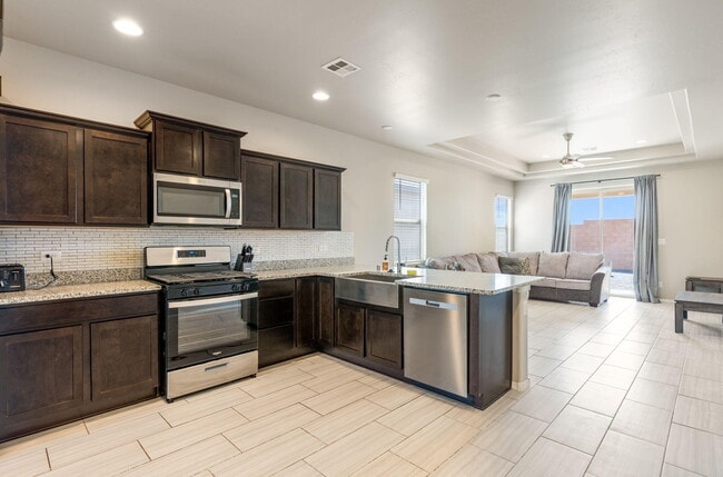 Building Photo - 2313 Melon Ridge Loop NE