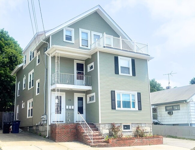 Building Photo - 174 Ocean Ave W