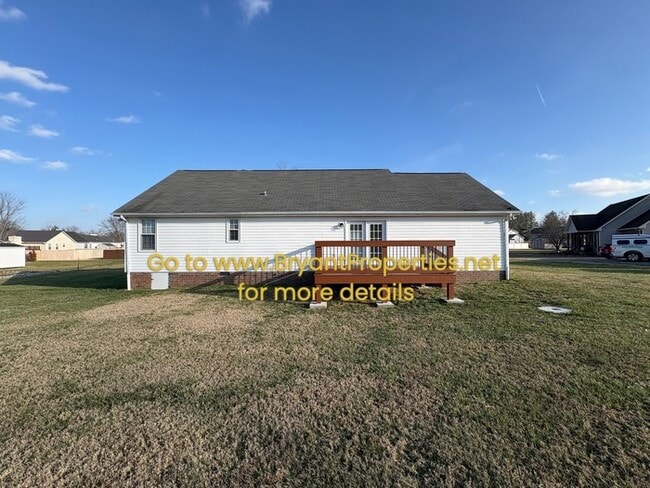 Building Photo - 2002 Dogwood Ln