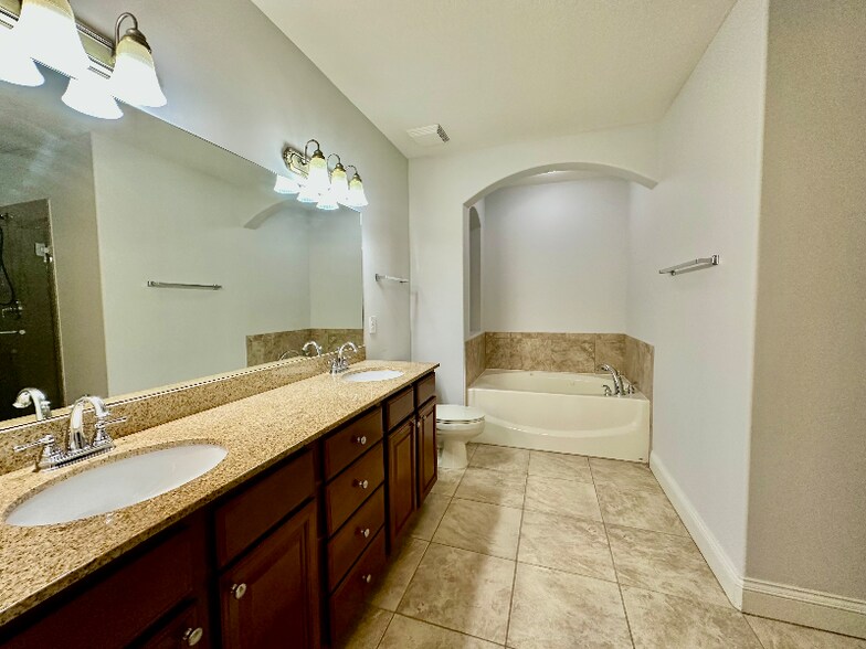 Building Photo - 1334 Corso Palermo Ct