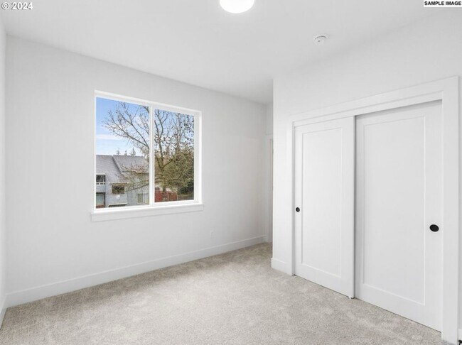 Building Photo - 2373 SE 135th Ave