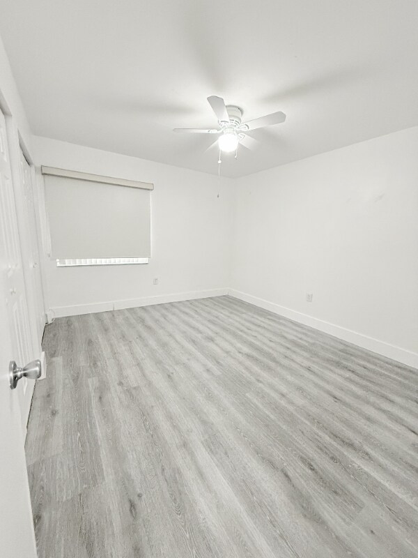 Building Photo - 145 SW 30th Ct