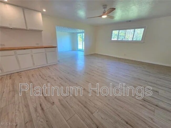 Building Photo - 10306 Winthrop Rd