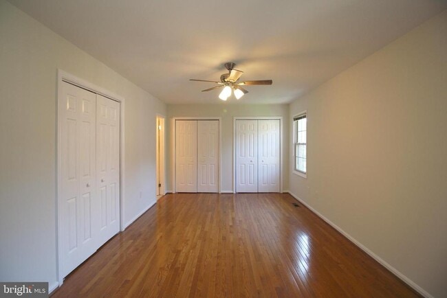 Building Photo - 436 N Park Dr