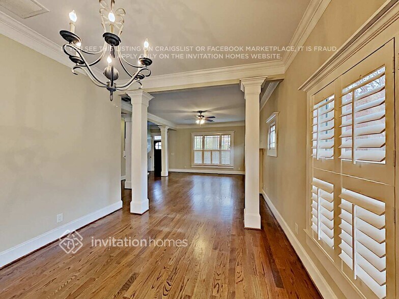 Building Photo - 2350 Bouldercliff Way SE