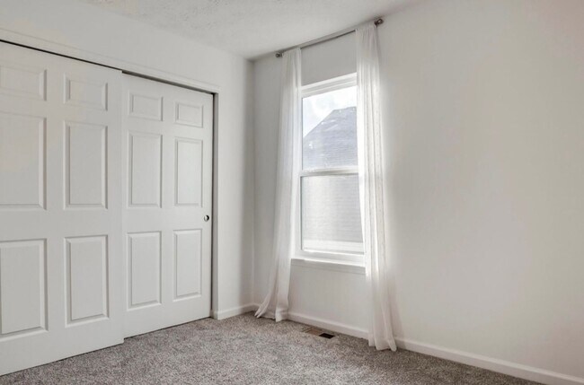 Building Photo - 4BR/2/5 Bath Home for Rent - Overlook at Eastwood - Two Car Garage!