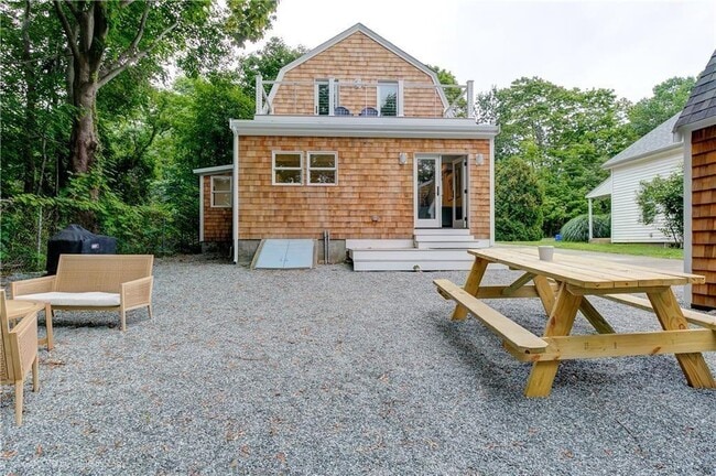 Building Photo - 59 Melrose Ave