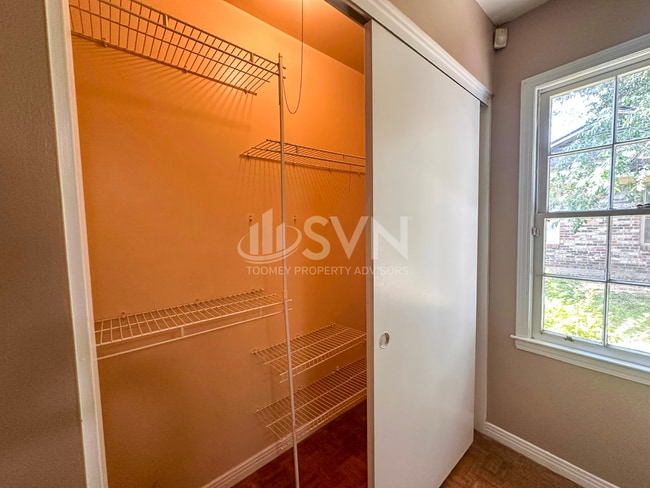 Building Photo - 313 Vanderbilt Dr