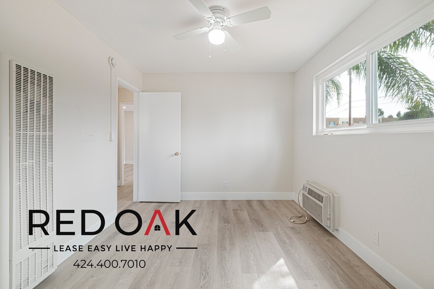 Building Photo - 7350 Hazeltine Ave