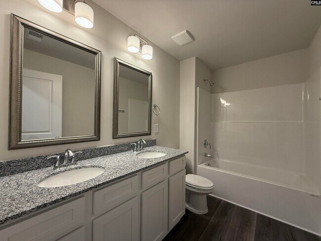 Building Photo - 240 S Lake Dr