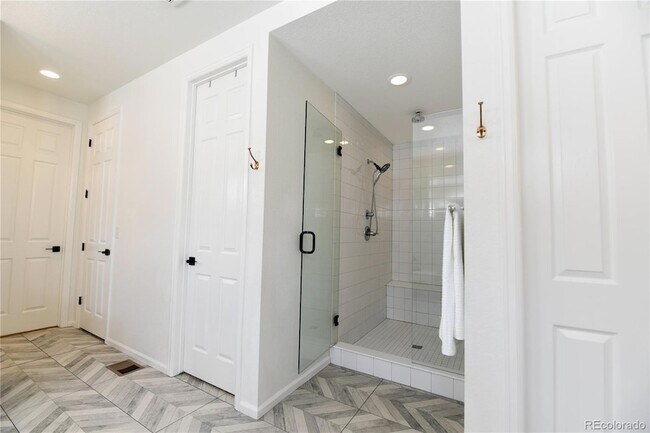 Building Photo - 5208 Silver Hare Ct