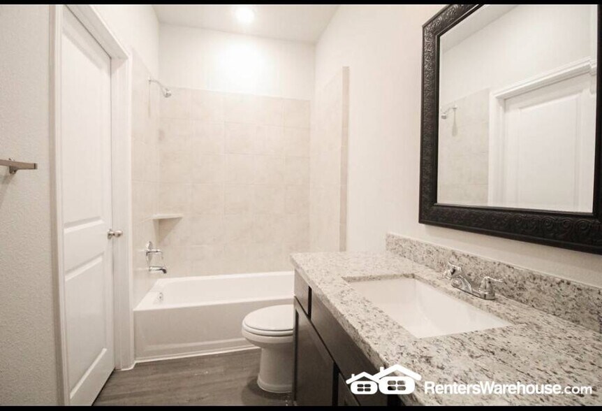 Building Photo - 26471 Joy Village Dr