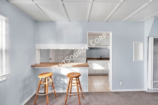 Building Photo - 1040-1042 Flora St