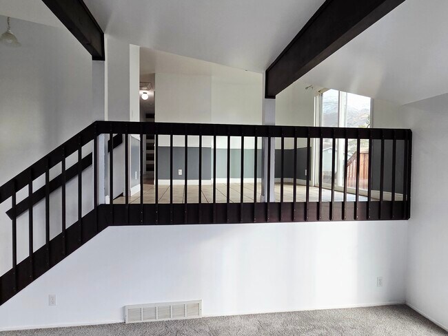 Building Photo - 1968 E 5850 S