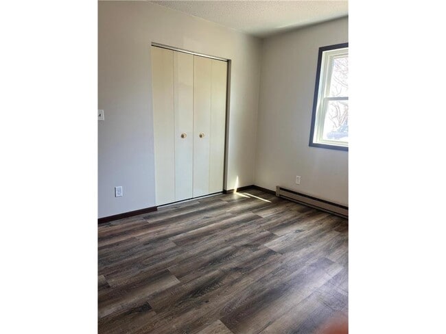 Building Photo - 301 W Bert St