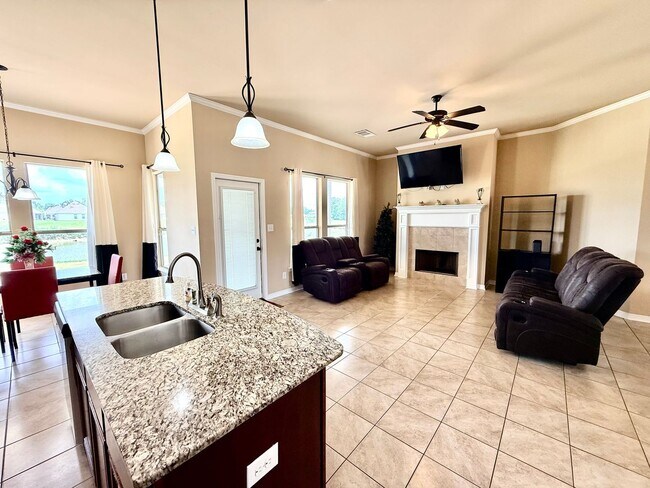 Building Photo - 39122 Bayou View Ave